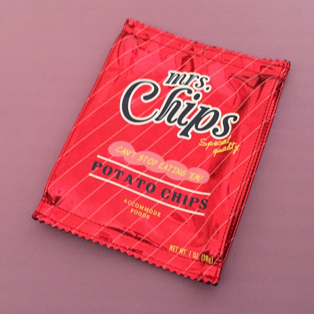 Cute! Chips mini clutch bag